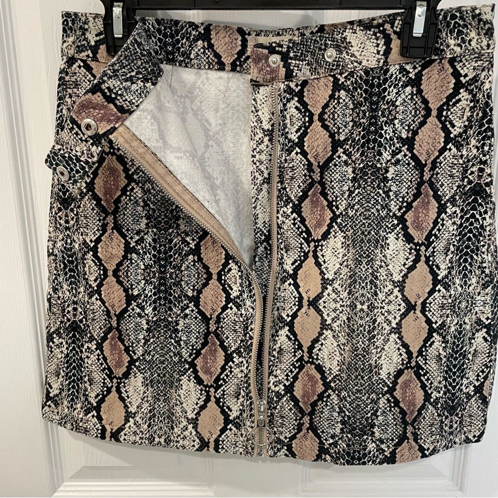 Altar’d State Pink Tan Snake Skin Print Zip Up Mini Skirt Women’s Size L - Picture 3 of 7